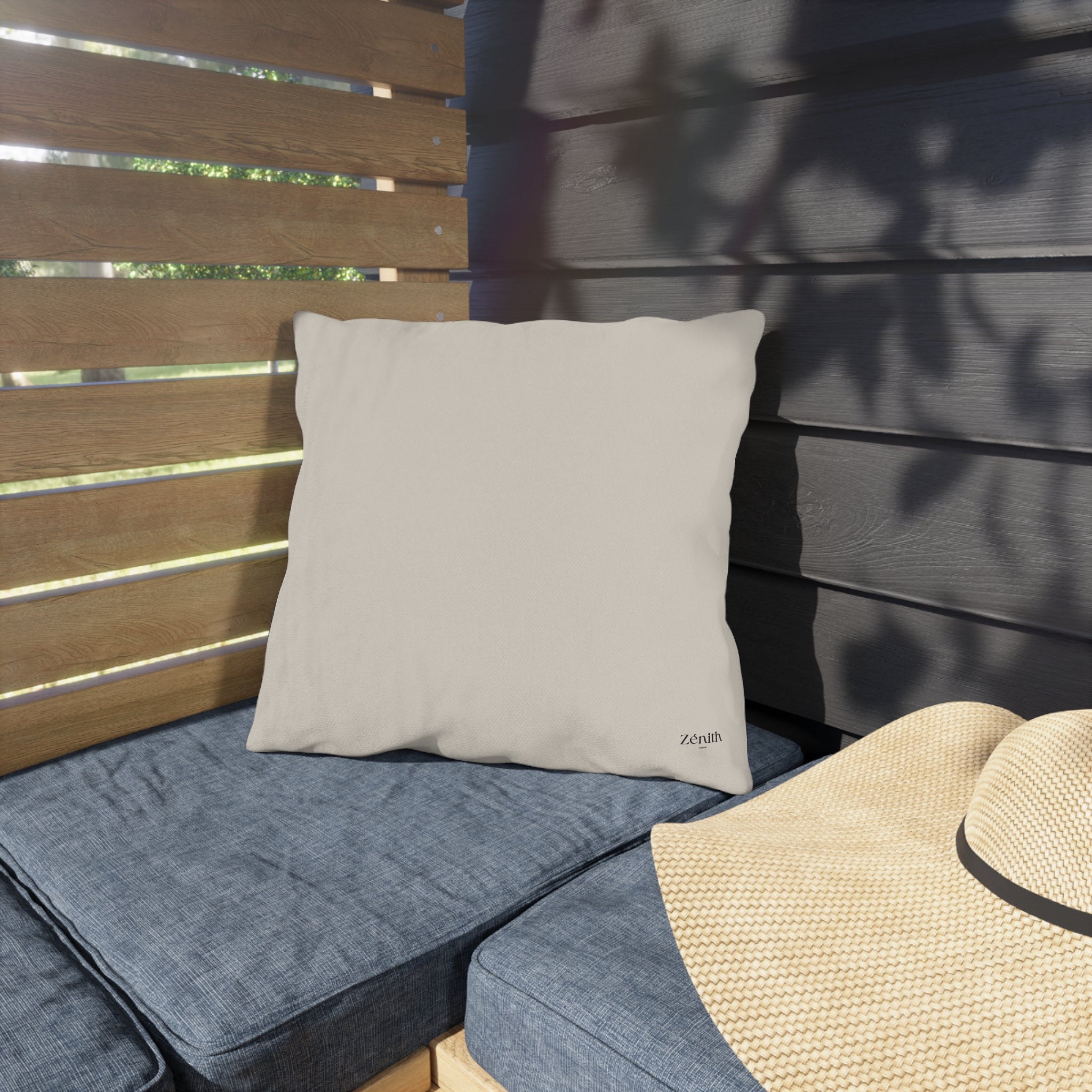 Coussin d'Extérieur — Résistance & Confort sous le Ciel Ouvert