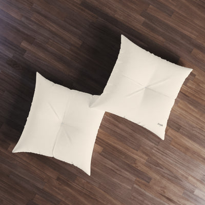 Deux coussins de sol touffeté sur parquet bois — idée déco salon cosy, décoration maison minimaliste, dco maison scandinave, confort sol design