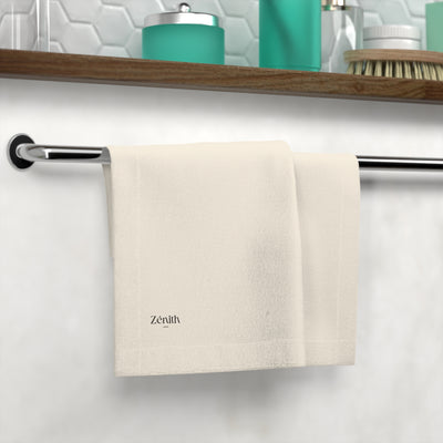 Serviette de visage dans salle de bain porte-serviettes chrome — décoration maison moderne, dco salle bain zen